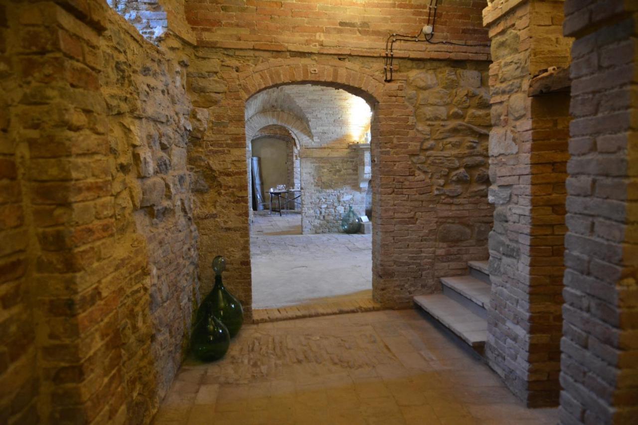 Castello Di Ramazzano - Tenute Aliani Perugia Bagian luar foto