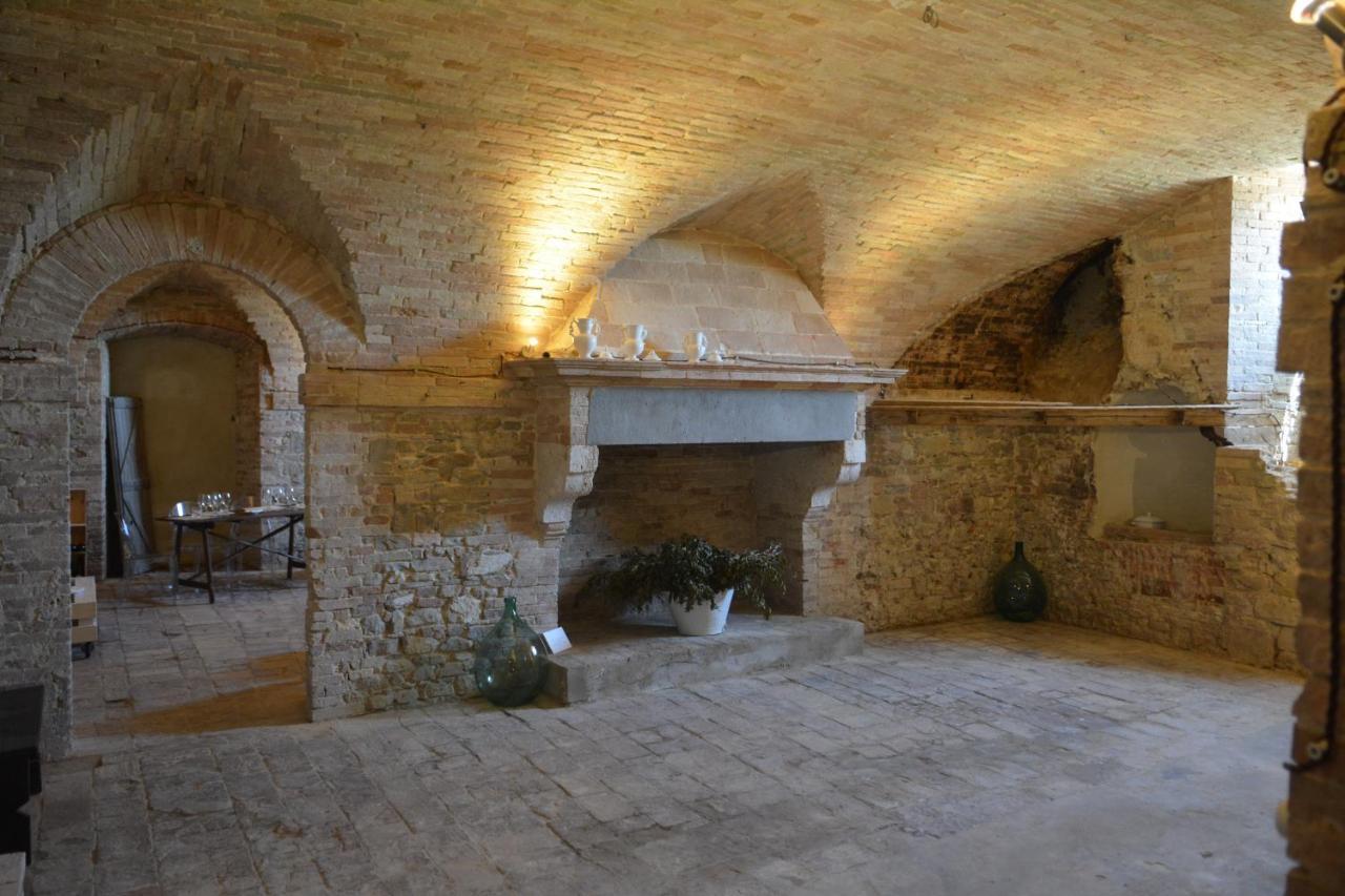Castello Di Ramazzano - Tenute Aliani Perugia Bagian luar foto