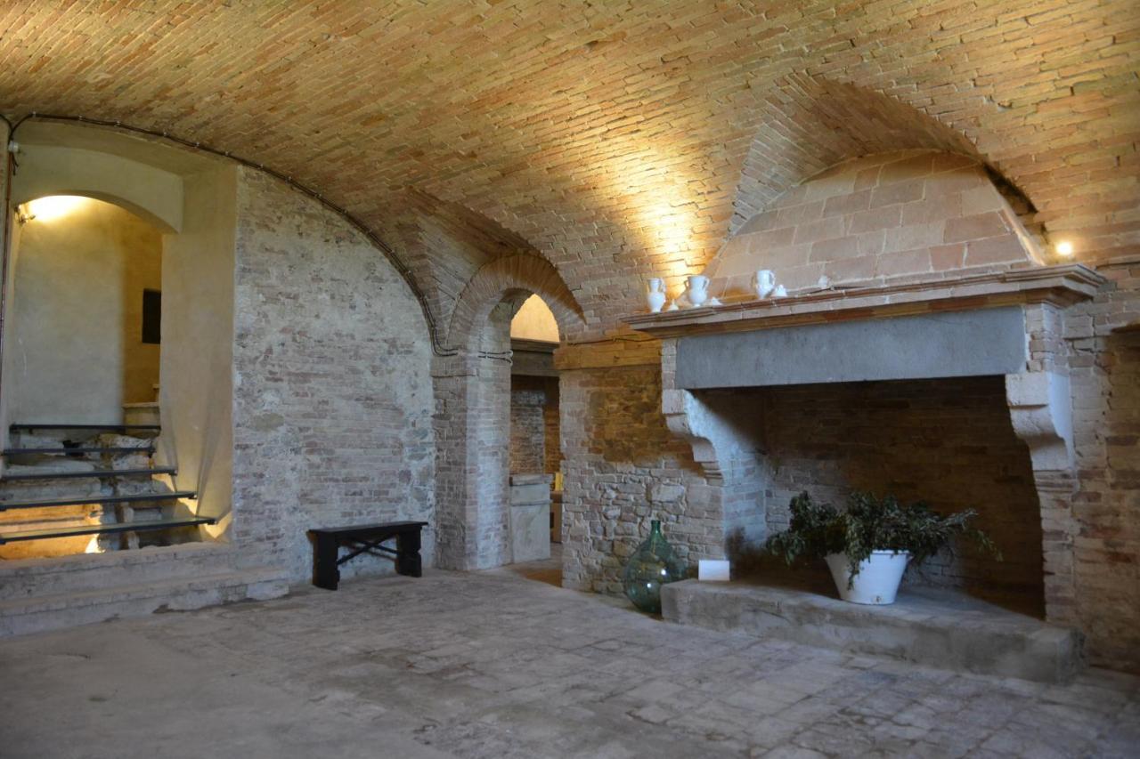 Castello Di Ramazzano - Tenute Aliani Perugia Bagian luar foto