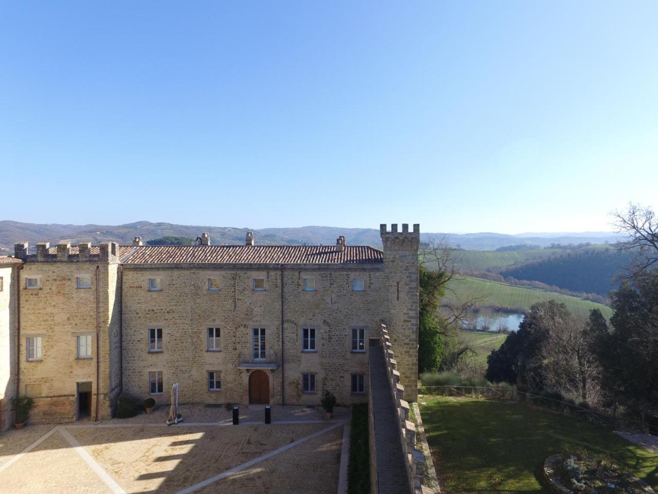 Castello Di Ramazzano - Tenute Aliani Perugia Bagian luar foto